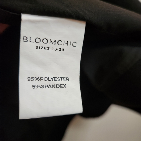 NWOT Bloomchic 14-16/1X Blazer with Plain Lapel Collar and Asymmetrical Hem - Picture 3 of 7